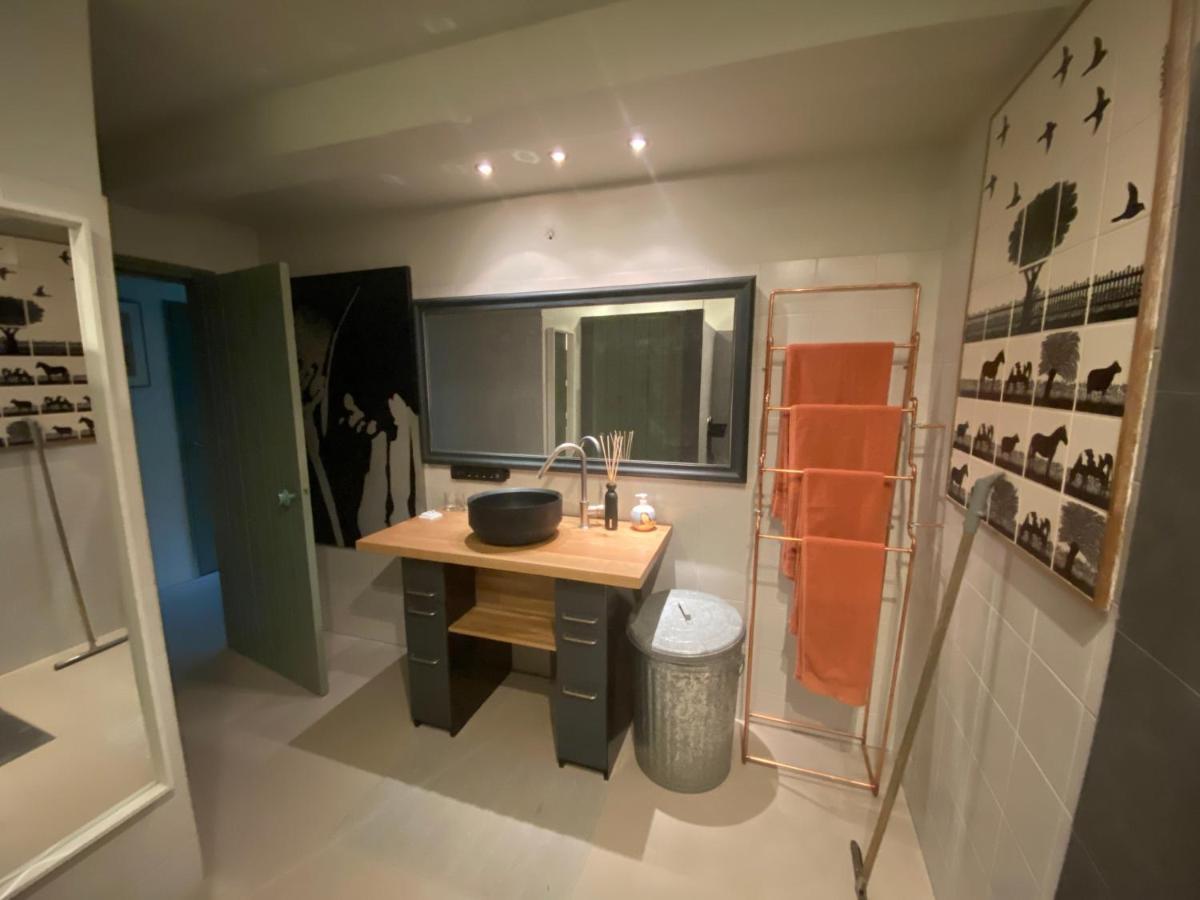 Ingeborgh Art Apartment Grootschermer